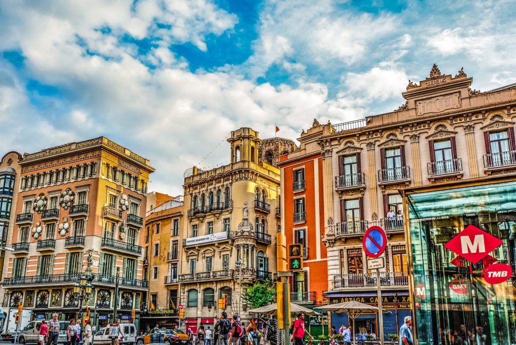 barcelona-street-of-colors