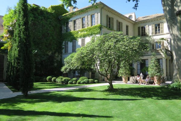 MAISON AVEC JARDIN – AVIGNON – COLINE