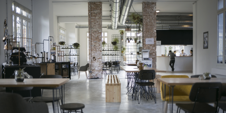 LIEU INDUSTRIEL - PROCHE PARIS - SPENCER