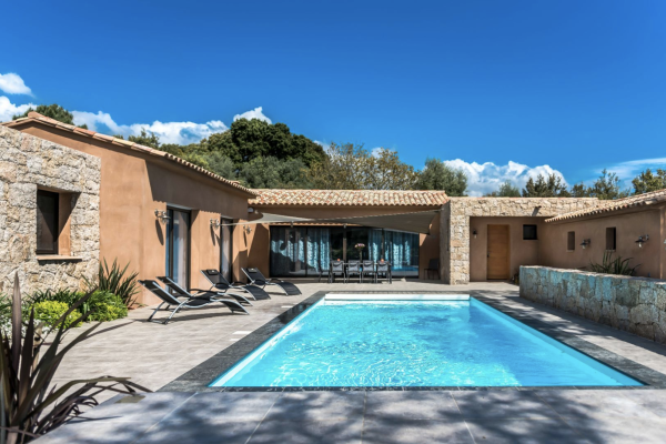 CHARMANTE VILLA – CORSE – LÉONIE