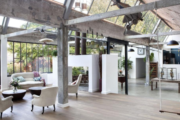 LOFT AVEC PISCINE – MONTREUIL – ESTERA