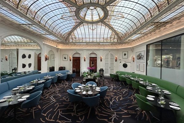 HÔTEL DE LUXE À PARIS – PARIS VIII – VERON