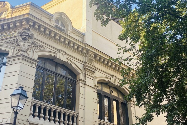 THÉÂTRE ITALIEN POUR VOS ÉVÉNEMENTS – PARIS- XIV- LUCIENO