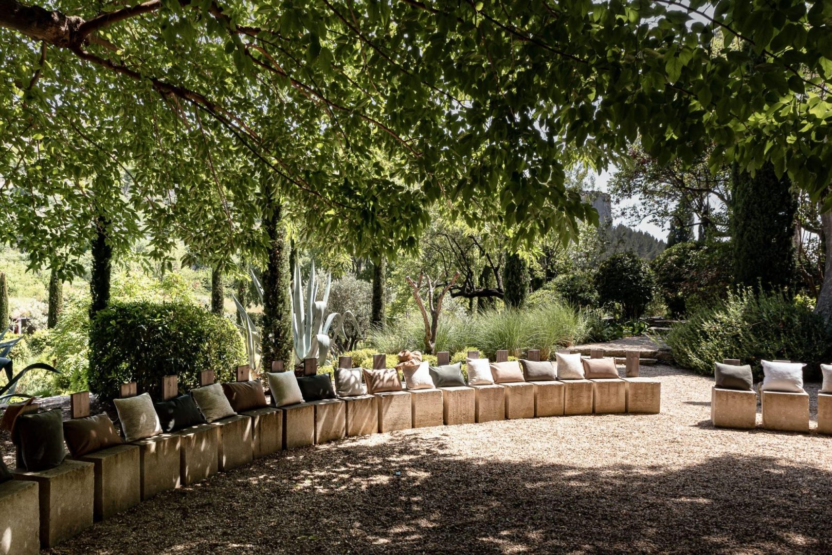 grand jardin pour un cocktail en provence