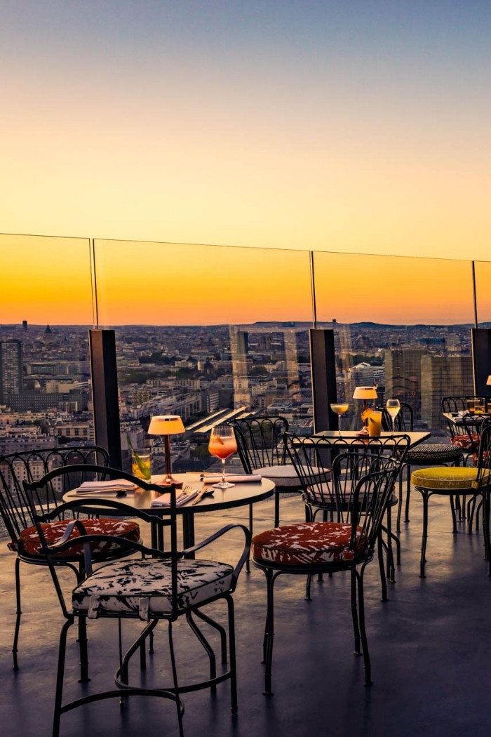 Soirée cocktail d’entreprise au skybar avec vue sur Paris