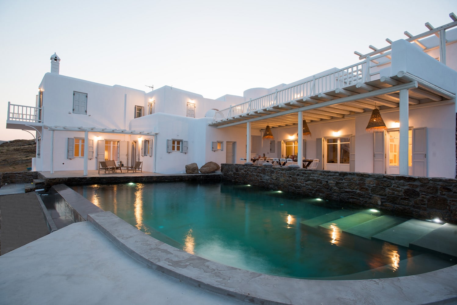 ville avec piscine privée